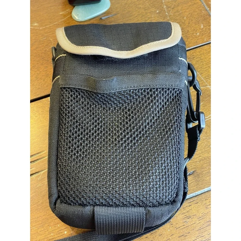 Canon Speedlite 420EX Shoe Mount Flash for Canon + Lowepro Soft Padded Case